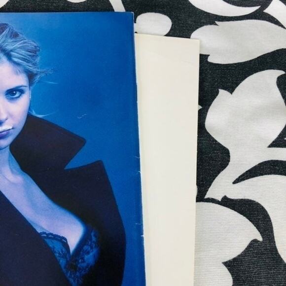 Black Panther #1. 1st App of Okoye Nakia Zuri & Dora Milaje - Picture 9 of 9